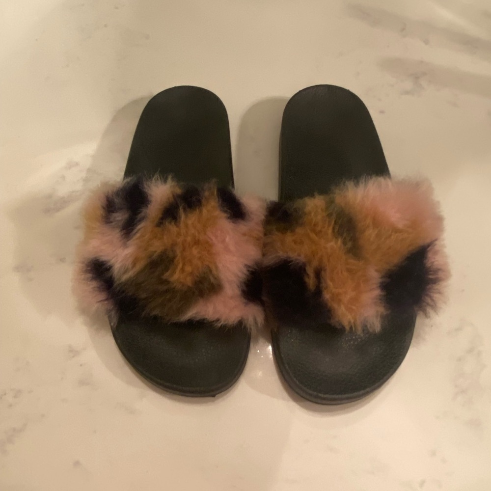 Feaux Fur Slides